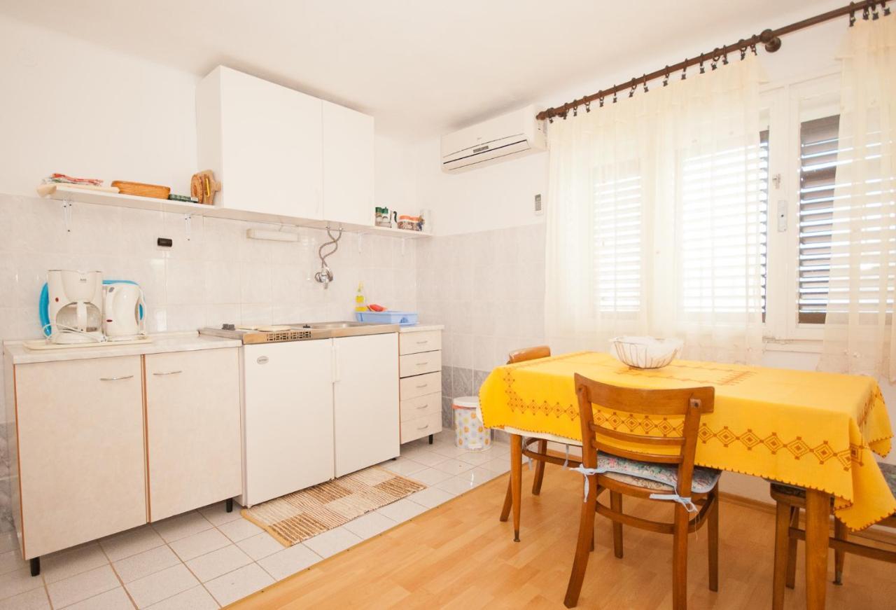 באסקה Apartments Katarina מראה חיצוני תמונה